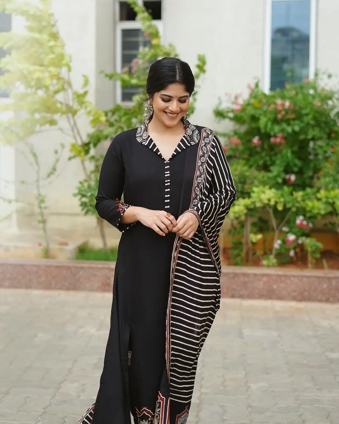 MALAYALAM ACTRESS MEGHA AKASH PICS IN BLACK DRESS 6